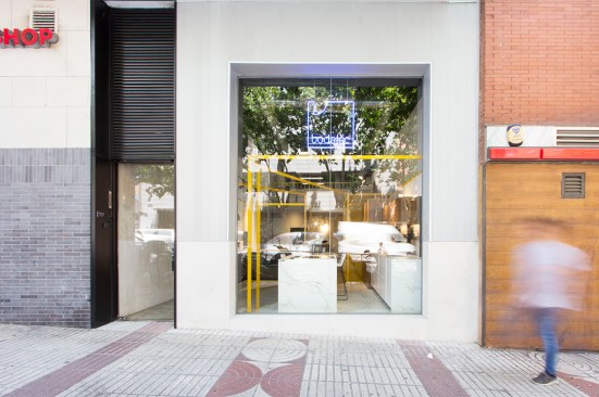 049.BODELEC Reform of a commercial office for a kitchens showroom space 