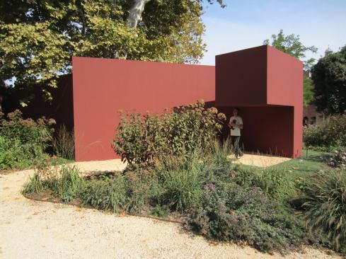 Golden Lion career award winner Alvaro Siza's addition to the Arsenale: a labrynth of wine-colored walls meant to mimic the density of Venetian streets.