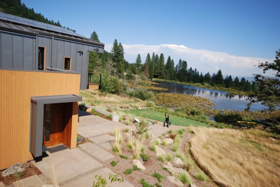 Stunning views overlooking the beautiful Oregon landscape