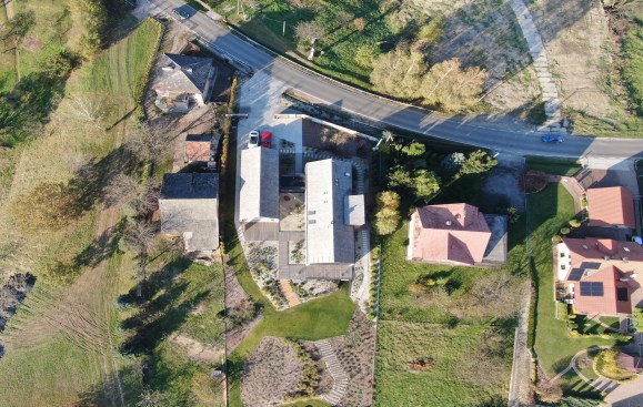 BOCHNIA_BARN_DRONE_VIEW_2