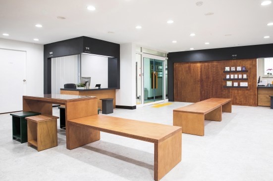 Wailing area with custom fixtures