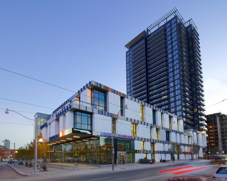 Paintbox condominium, also by Diamond Schmitt Architects, connects with Daniels Spectrum and a community-run restaurant provides catering services to the cultural facility. 