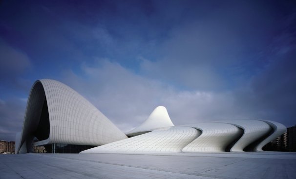 Zaha+Hadid+Architects+(ZHA)+developed+the+free-form+curves+of+the+Heydar+Aliyev+Cultural+Center+using+Rhinoceros+3D.