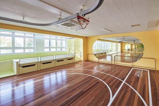 Physical Exercise Room: Mobile Exercise Track