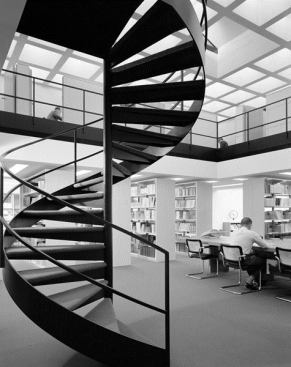 NCAR also houses a 10,000-square-foot library within its walls.