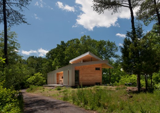 GriD Ridge House_view from east