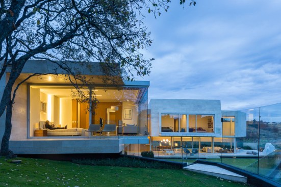 Country Club Residence by Migdal Arquitectos