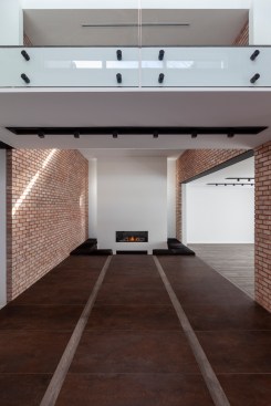 Out(side)In House / atrium