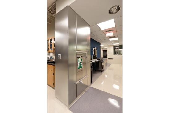 LEVELe Wall System with Float panels in Stainless Steel with Linen finish at Boston University, Organic Chemistry Lab, Boston, Massachusetts