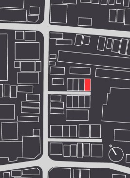 The site is one of the 4 terraced houses on the north side of the pedestrian alleyway.