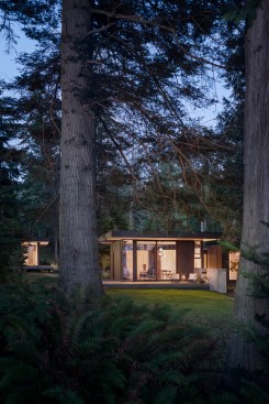 Hood Cliff Retreat 