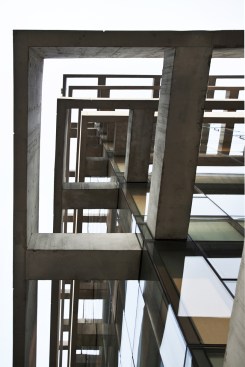 Playing+Architecture+activates+full+of+energy+within+life%2c+city%2c+and+environment.