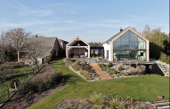 BOCHNIA_BARN_GARDEN