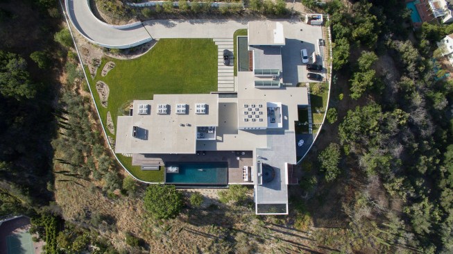 Benedict Canyon Beverly Hills modern mansion arial view

