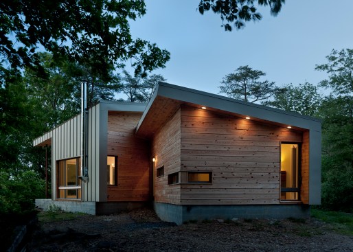 GriD Ridge House_west elevation dusk