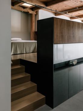 Stair+to+bedroom.
