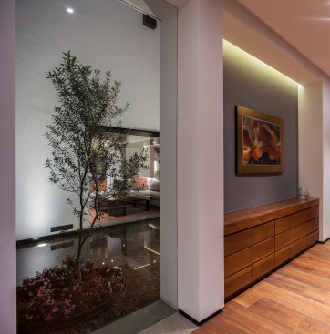 House Five's Patios
By Almazán y Arquitectos Asociados