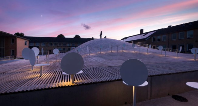 Seating+area%2c+night.