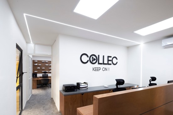 Interior_Follow the Line