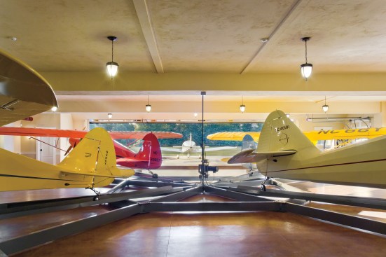 This image may not be used without a license and written permission from Damianos Photography