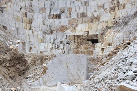 Once a symbol of artistic elegance, the region where Carrara marble has been quarried for centuries has left scars—environmental degradation, economic decline, and a loss of local craftsmanship.