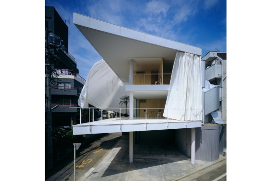 Curtain+Wall+House