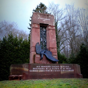 The Alsace-Lorraine monument at Compiègne, France, inaugurated on Nov. 11, 1922. Constructed of Alsatian sandstone, the memorial dedicated “to the heroic soldiers of France, defenders of the country and of right, glorious liberators of Alsace-Lorraine” depicts a bronze eagle (Imperial Germany in 1918), impaled on a monumental sword (the French army). Seized by the Germans and shipped to Berlin in 1940, it was recovered after World War II and reinstalled in Compiègne in 1946.