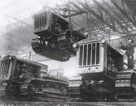 A 1930 photograph of a tractor factory in Stalingrad designed by Detroit architecture firm Albert Kahn, Inc.