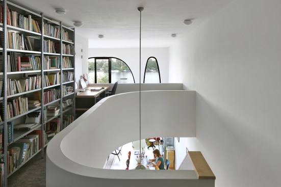 The owners were urged to leave voids near the front and back windows to draw light deep into the space.