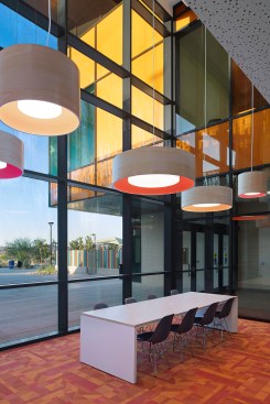 Color is introduced to blend two very different user groups: “the little ones”  
attending the Early Childhood Center; and faculty and students attending the 
School of Education. 