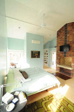 GriD Courtyard House_master bedroom