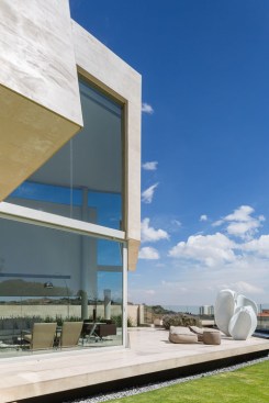 Country Club Residence by Migdal Arquitectos