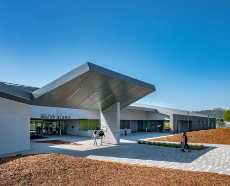 The entry pavilion includes separate entrances for the Animal Services Center, public Animal Clinic, and Community Center which has meeting space for up to 150.