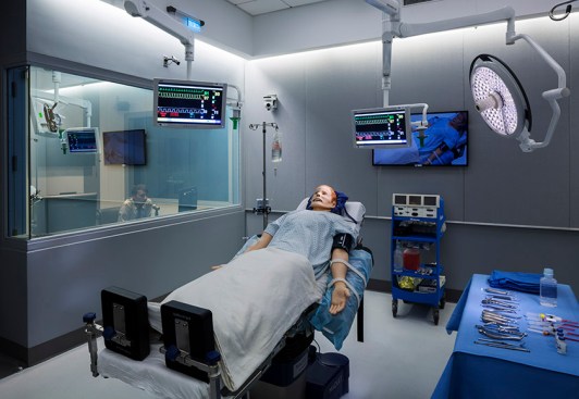 Acoustical+panels%2c+high-definition+cameras%2c+and+an+%e2%80%9cOn-Air%e2%80%9d+recording+signal+ensure+maximum+filming+capability+in+the+instruction+operating+rooms.