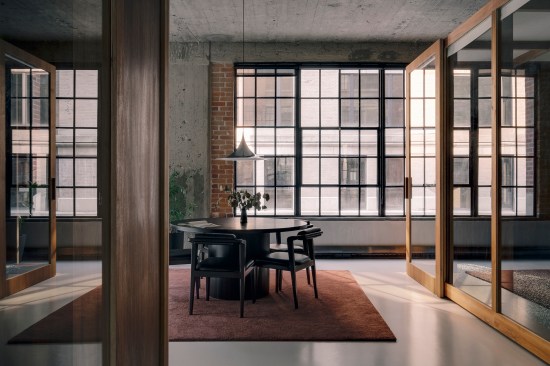 Between rooms to dining