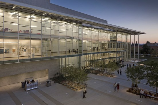 Courtyard from Bridge towards North Lobby