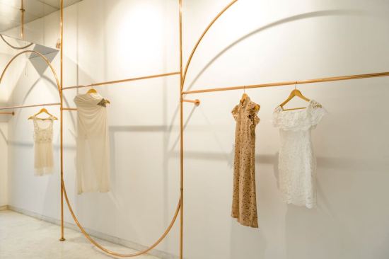 Display of garments 