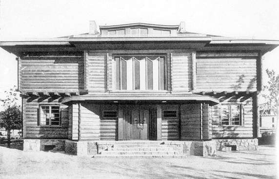 Haus Sommerfeld, designed by Walter Gropius and Adolf Meyer in Berlin (1920)