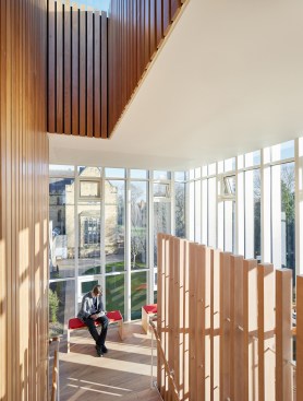 The BDP team conducted extensive interviews with students and teachers in order to understand the library's many functions and its lighting needs. Bringing maximum daylight into spaces was a priority.