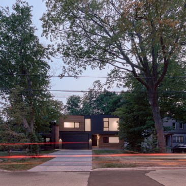 Out(side)In House / front elevation