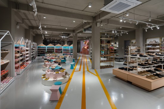 Baby shoes area - Third floor