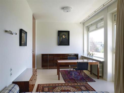 Restored+office+in+Fritz+Tugendhat%e2%80%99s+bedroom+on+the+lower+level.