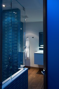 Hopen Place Hollywood Hills modern home guest bathroom with blue tile decor