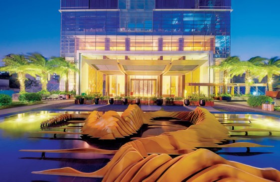 Garden and entrance lobby