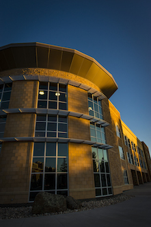 Along with the curtainwall, B&W Glass installed Wausau’s pre-engineered, 36-inch-deep ClearStory exterior sun shades in a five-blade design following the radius of the building