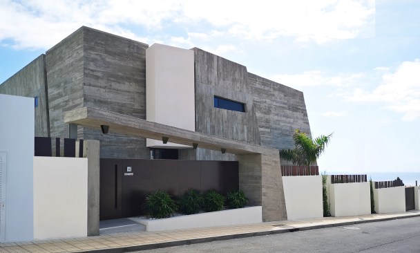 YS + 2 House, main facade.