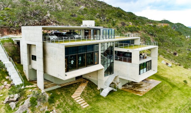 Sonastério Studios Exterior