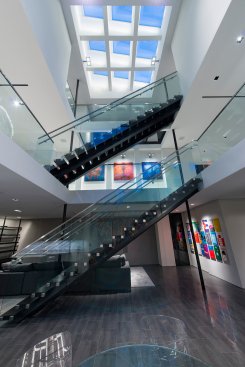 Georgina Avenue Santa Monica modern home central volume topped by a custom skylight 