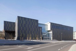 DEU, Deutschland, Aachen, RWTH Aachen Hoersaalzentrum, Maerz 2017 [ (c) Margot Gottschling, Zoellnerstr.21c, 51491 Overath, mail@mgottschling.de ; Jegliche Nutzung des Fotos nur gegen Honorar zzgl. der gesetzlichen MwSt., vollstaendiger Namensnennung nach Paragraph 13 UrhG und Zusendung von zwei Belegexemplaren. Das Nutzungshonorar richtet sich nach den aktuellen Bildhonoraren der MFM des BVPA. For any usage other than editorial, please contact photographer. ; Attention: NO MODEL-RELEASE! ;  ] [#0,26,121#]