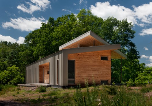 GriD Ridge House_view from east